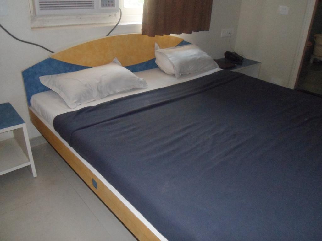 Hotel Dudawat Ahmadábád Szoba fotó